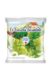 Insalata fresca e lavata  centrale del latte